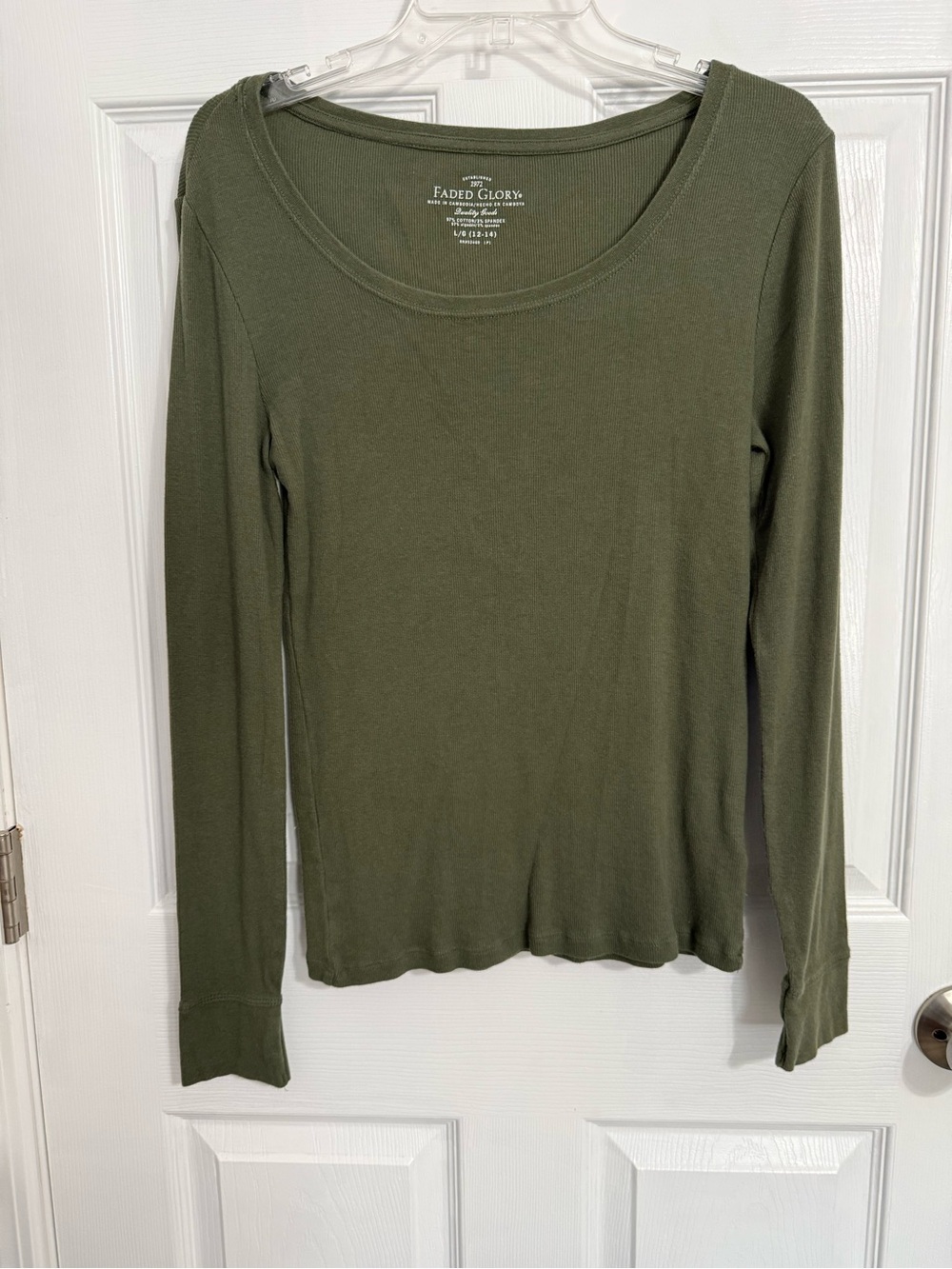 Faded Glory Olive Long Sleeve Scoop Neck Tee